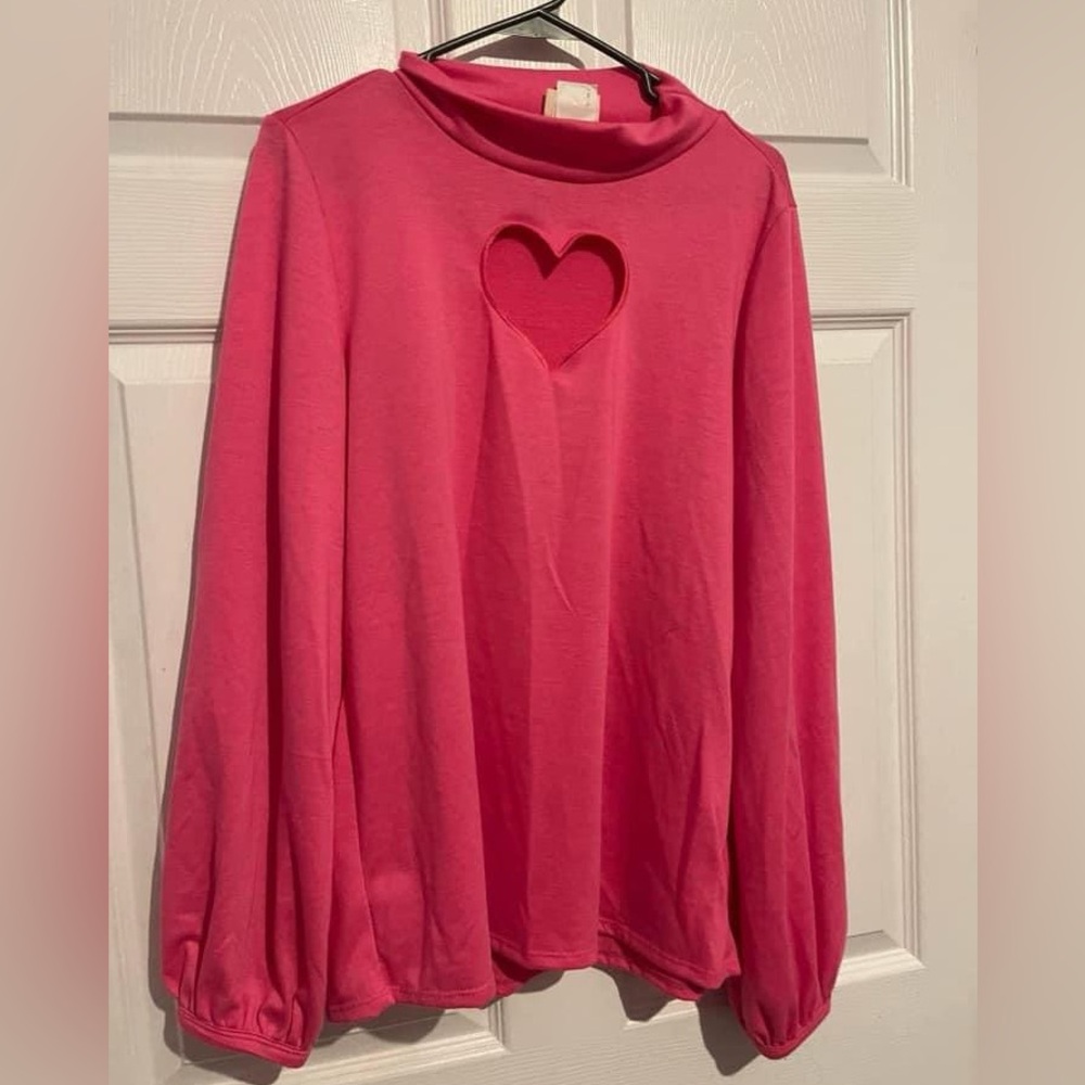 Pink Heart Cutout lightweight long sleeve NWT size 1x